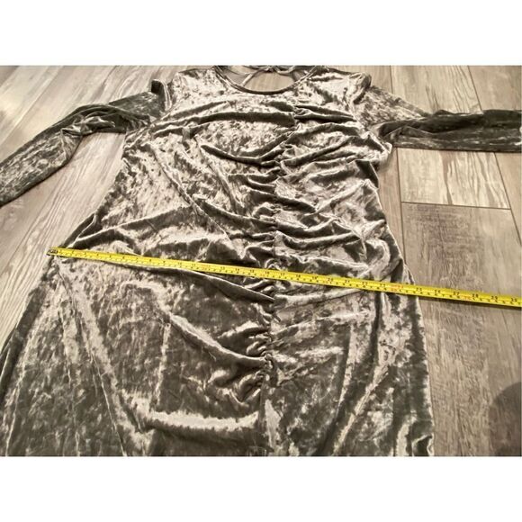 Future Collective faux crushed velvet, silver/gray long maxi dress size 2X - Picture 7 of 12